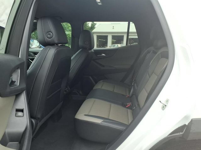 New 2026 Chevrolet Equinox LT w/ Convenience Package II AWD/4WD image 11