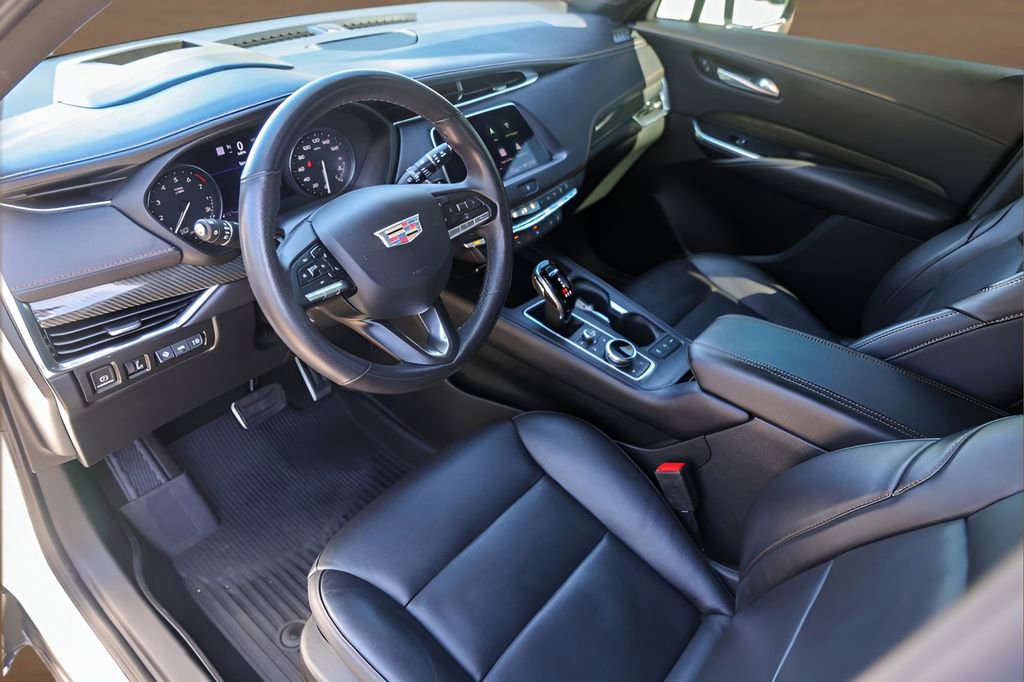 Used 2022 Cadillac XT4 Sport image 10
