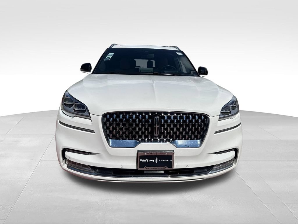 Used 2023 Lincoln Aviator Black Label w/ Dynamic Handling Package AWD/4WD image 2