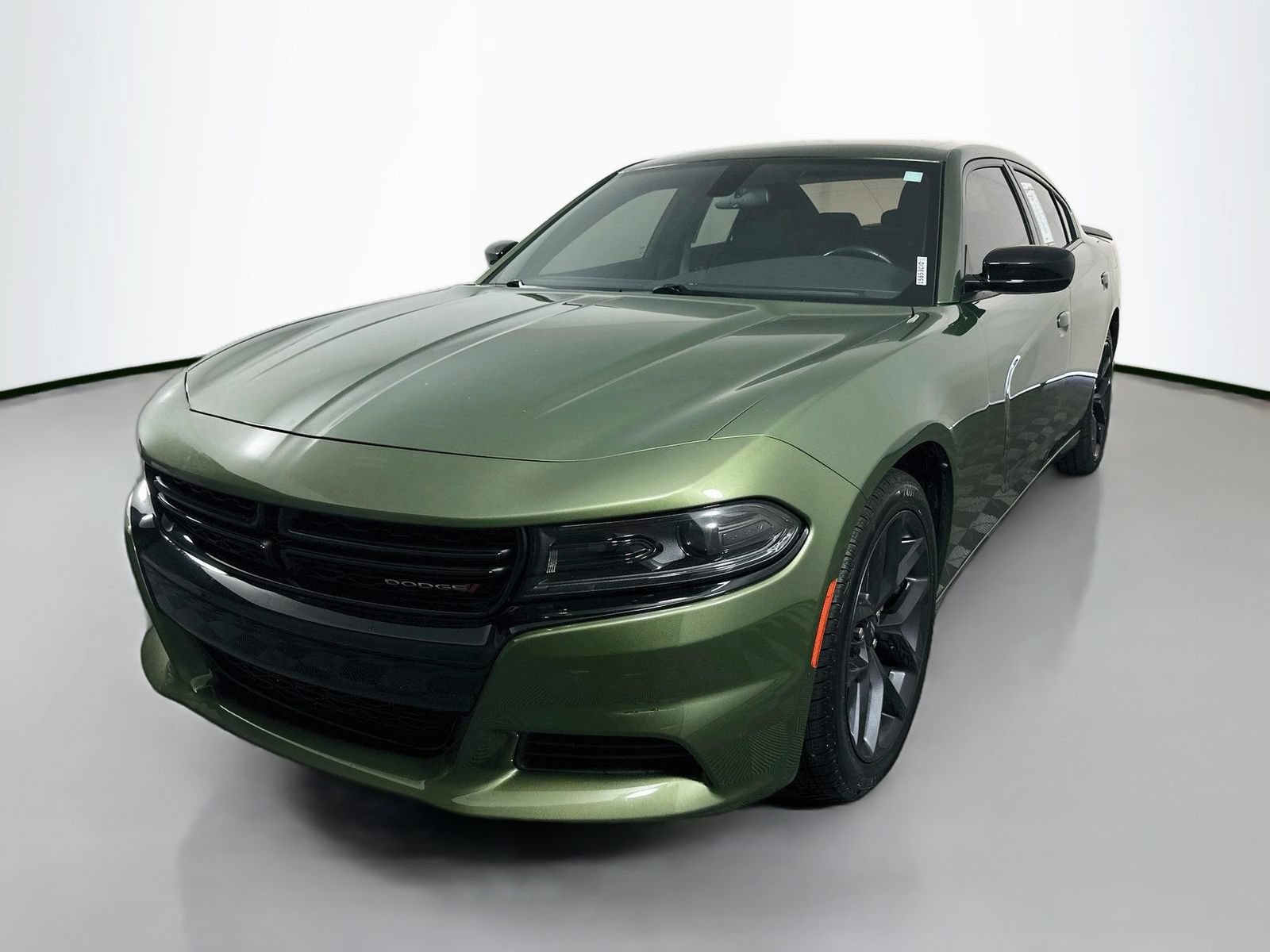 Used 2023 Dodge Charger SXT w/ Blacktop Package RWD image 3