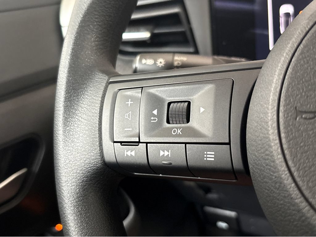 New 2026 Nissan Kicks SV w/ Interior Electronics Package FWD image 18