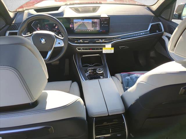 Used 2025 BMW X7 xDrive40i image 19