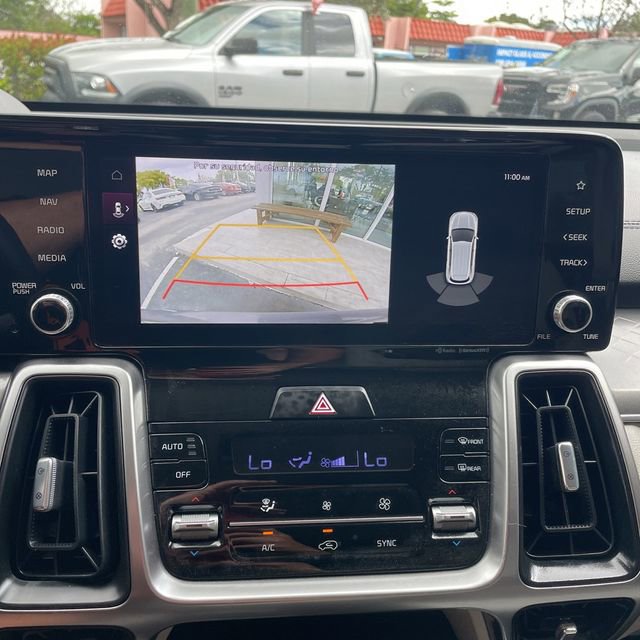 Used 2023 Kia Sorento S w/ Panoramic Sunroof Package image 18