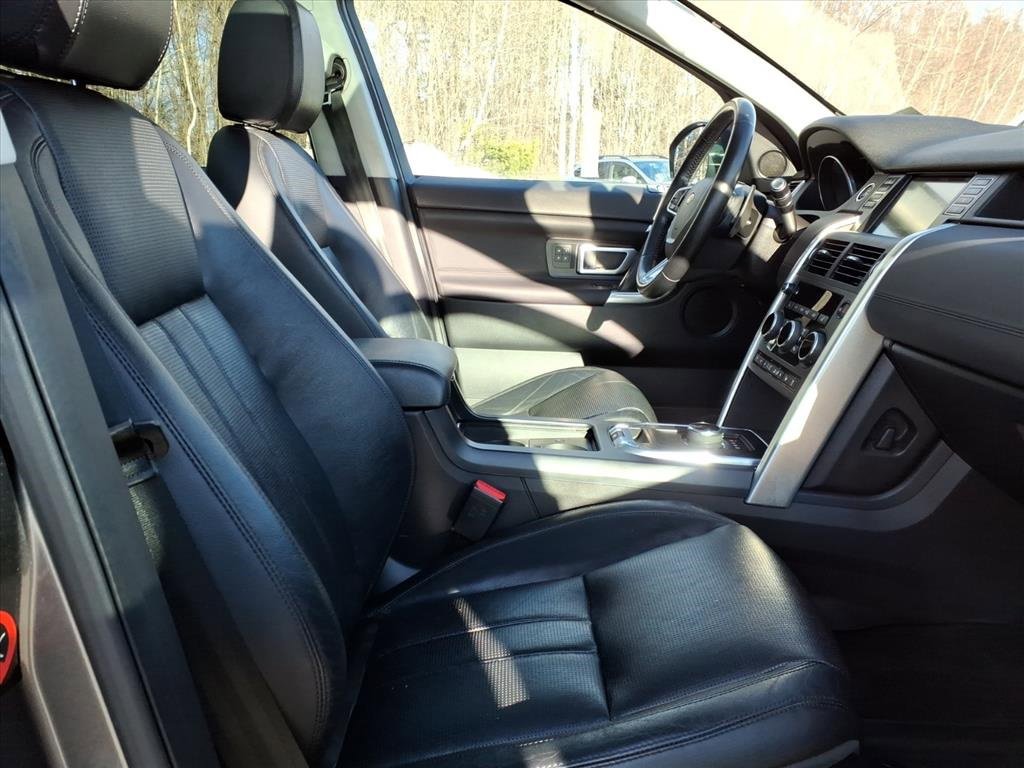 Used 2017 Land Rover Discovery Sport HSE image 5