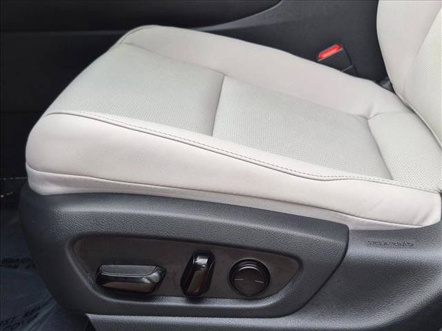 Used 2025 Lexus UX 300h FWD w/ Cold Area Package image 4