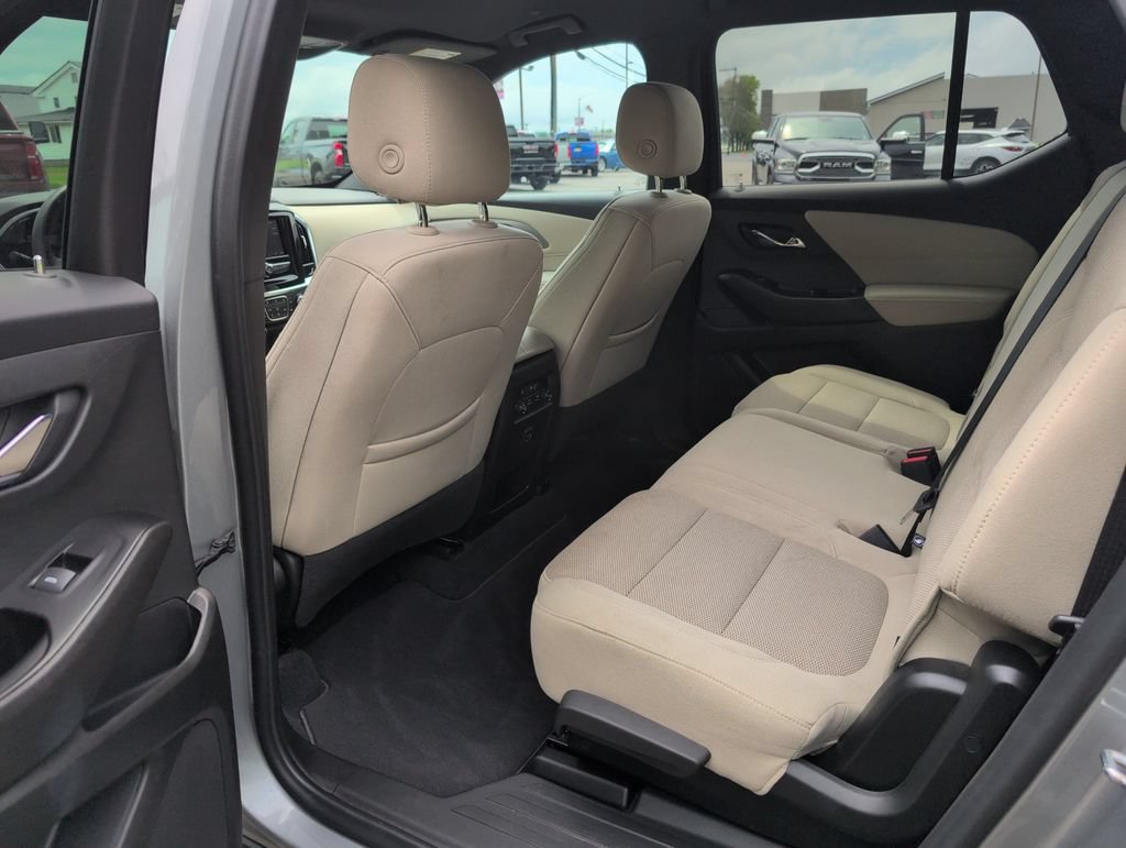 Used 2023 Chevrolet Traverse LS AWD/4WD image 11