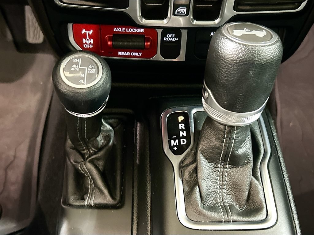 Used 2024 Jeep Wrangler Unlimited AWD/4WD image 14
