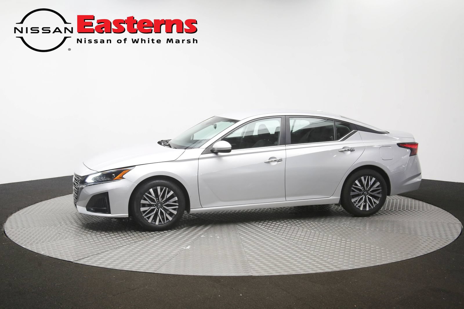 Used 2023 Nissan Altima 2.5 SV FWD image 57