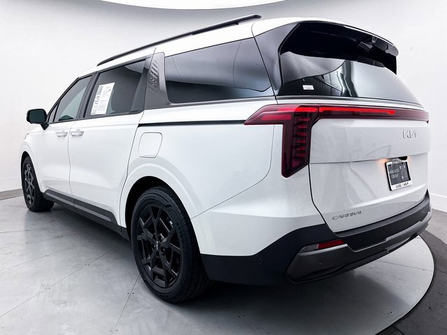 Used 2025 Kia Carnival SX Prestige image 18