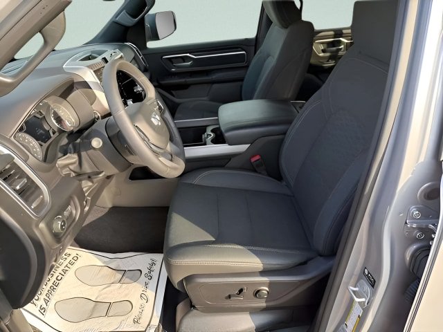 Used 2025 RAM 1500 Big Horn AWD/4WD image 11