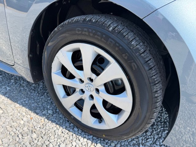 Used 2020 Toyota Corolla LE FWD image 13