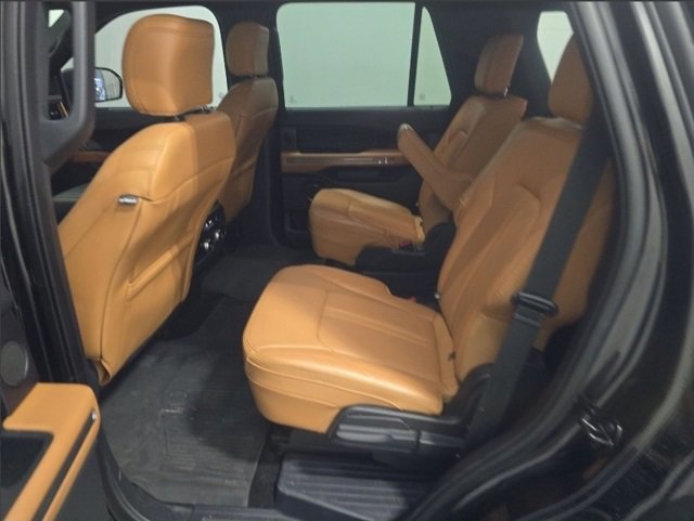 Used 2022 Ford Expedition Platinum image 7
