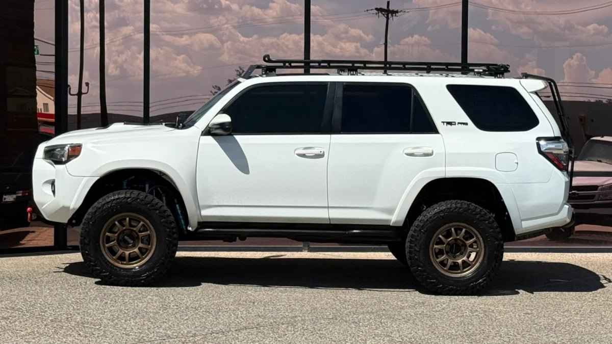 Used 2020 Toyota 4Runner TRD Pro AWD/4WD image 4