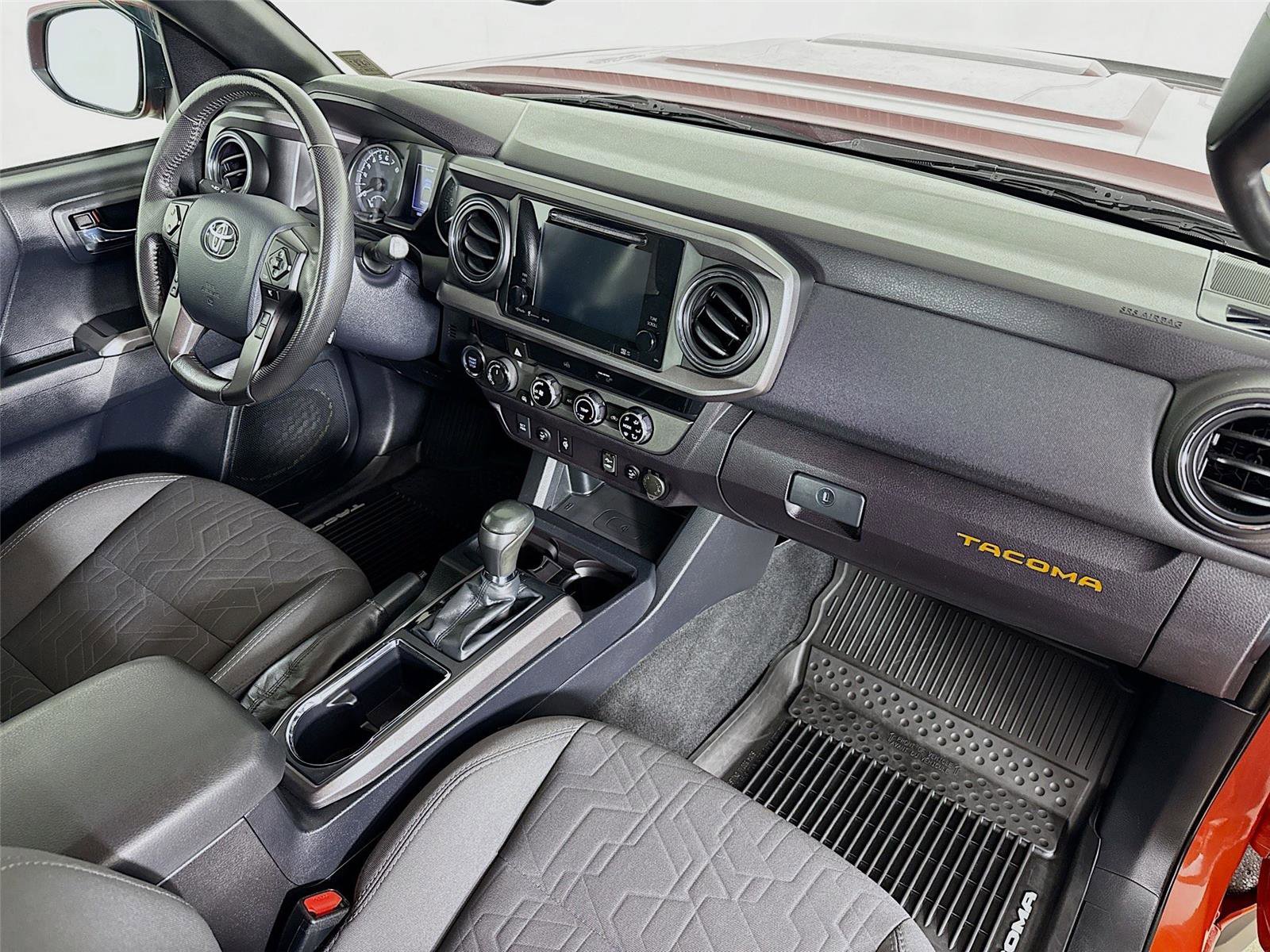 Used 2018 Toyota Tacoma TRD Sport image 29