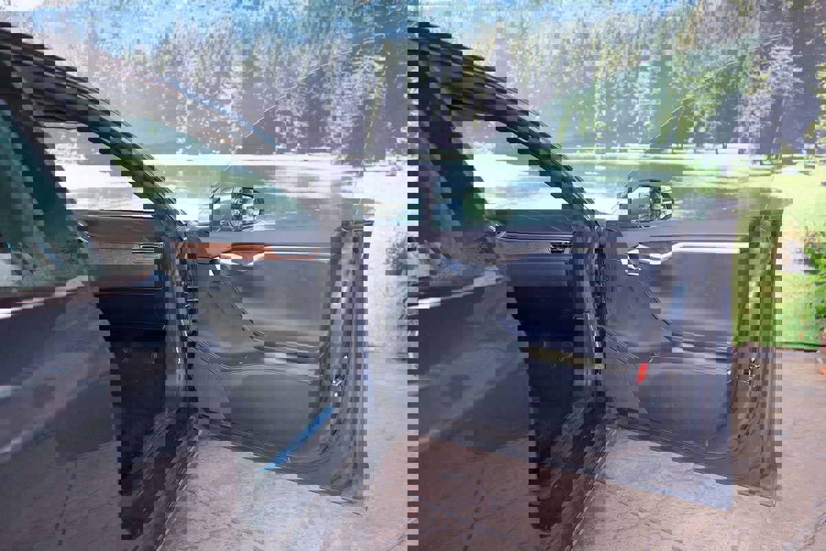 Used 2017 Tesla Model S 100D image 32