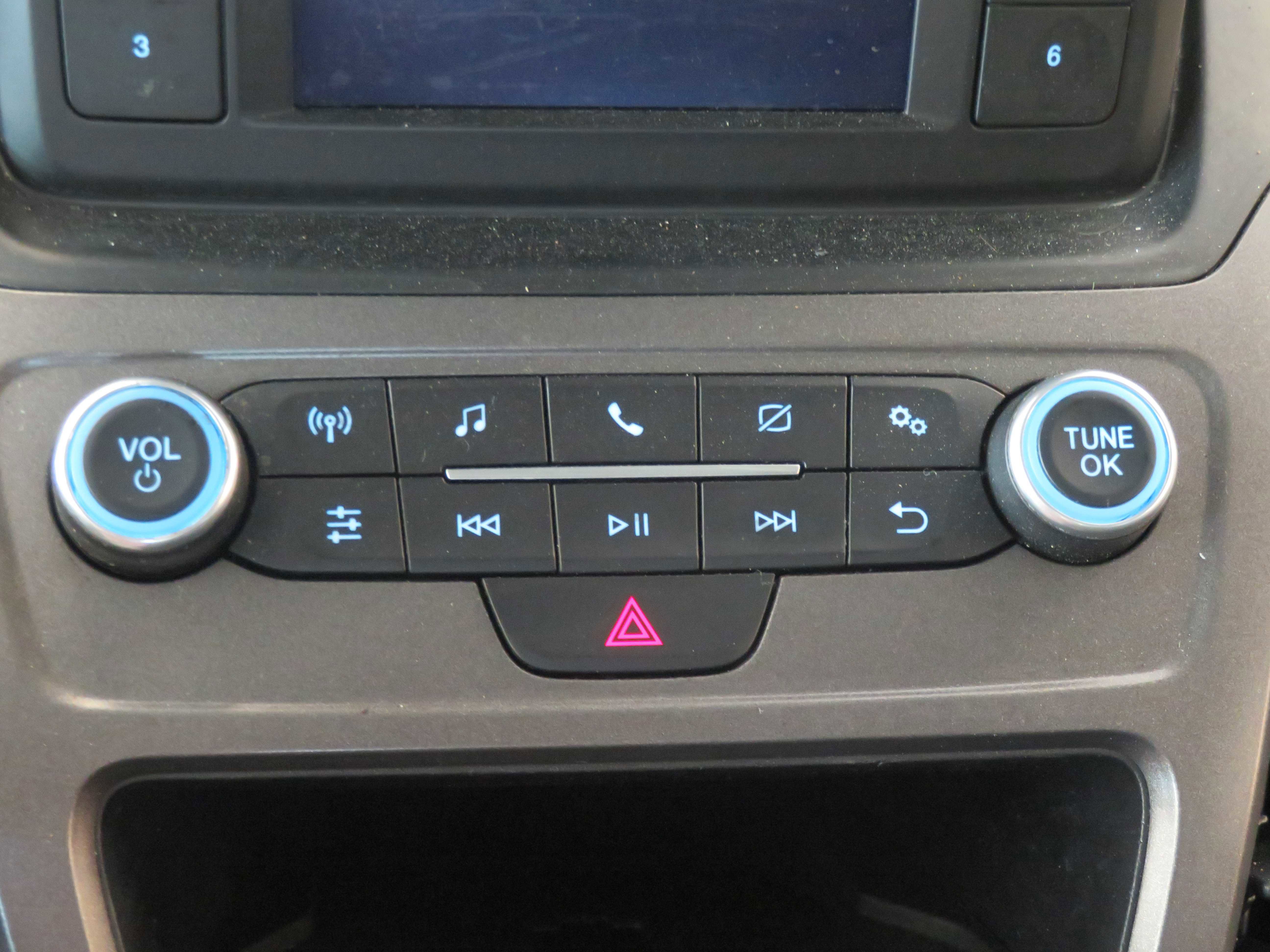 Used 2020 Ford Transit Connect XL image 48