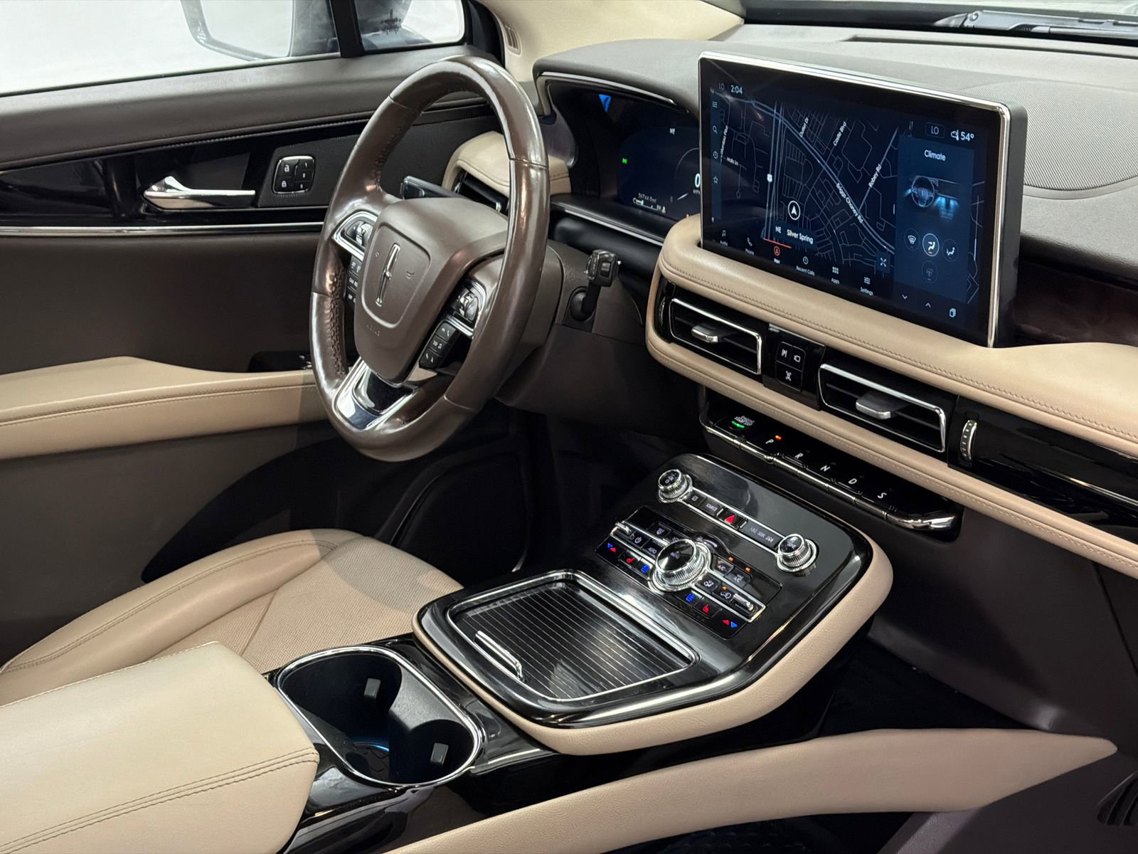 Used 2022 Lincoln Nautilus Reserve image 9