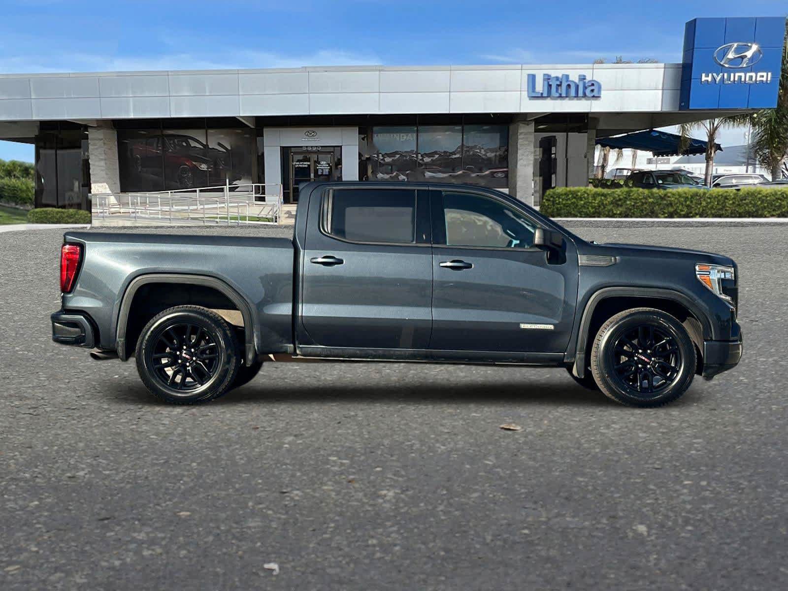 Used 2021 GMC Sierra 1500 Elevation RWD image 9