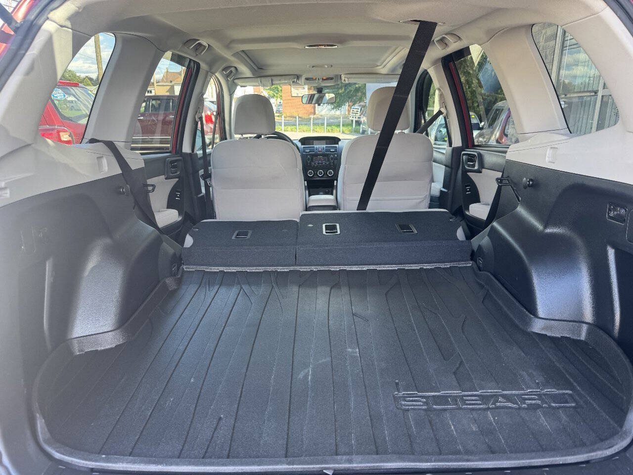 Used 2015 Subaru Forester 2.5i Premium w/ All-Weather Package AWD/4WD image 18