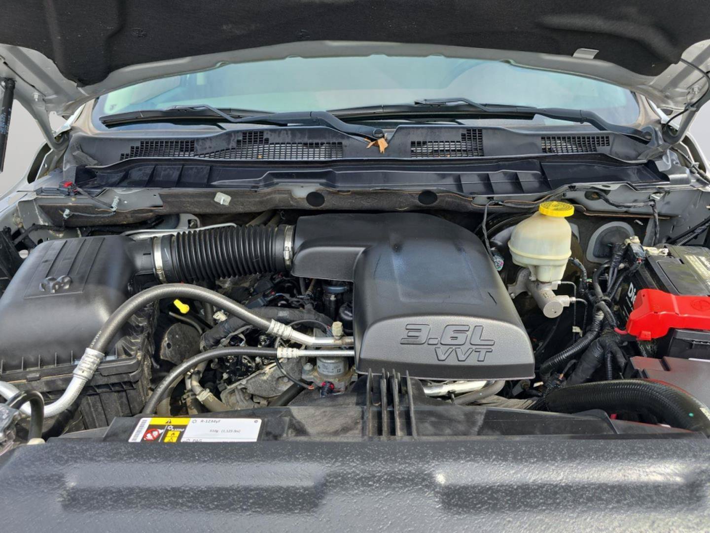 Used 2017 RAM 1500 Classic SLT AWD/4WD image 22