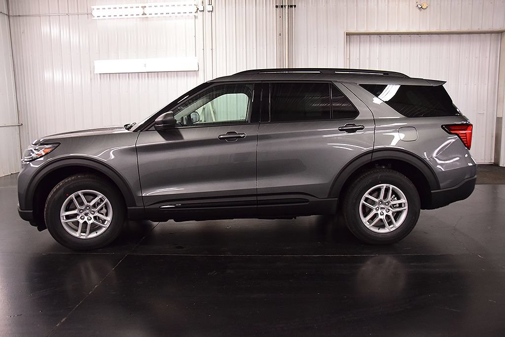 New 2026 Ford Explorer Active AWD/4WD image 4