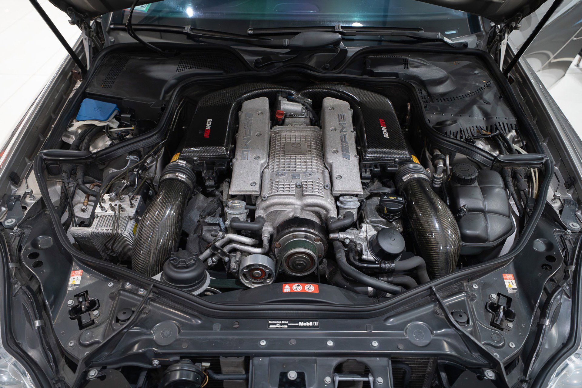 Used 2006 Mercedes-Benz CLS 55 AMG image 66