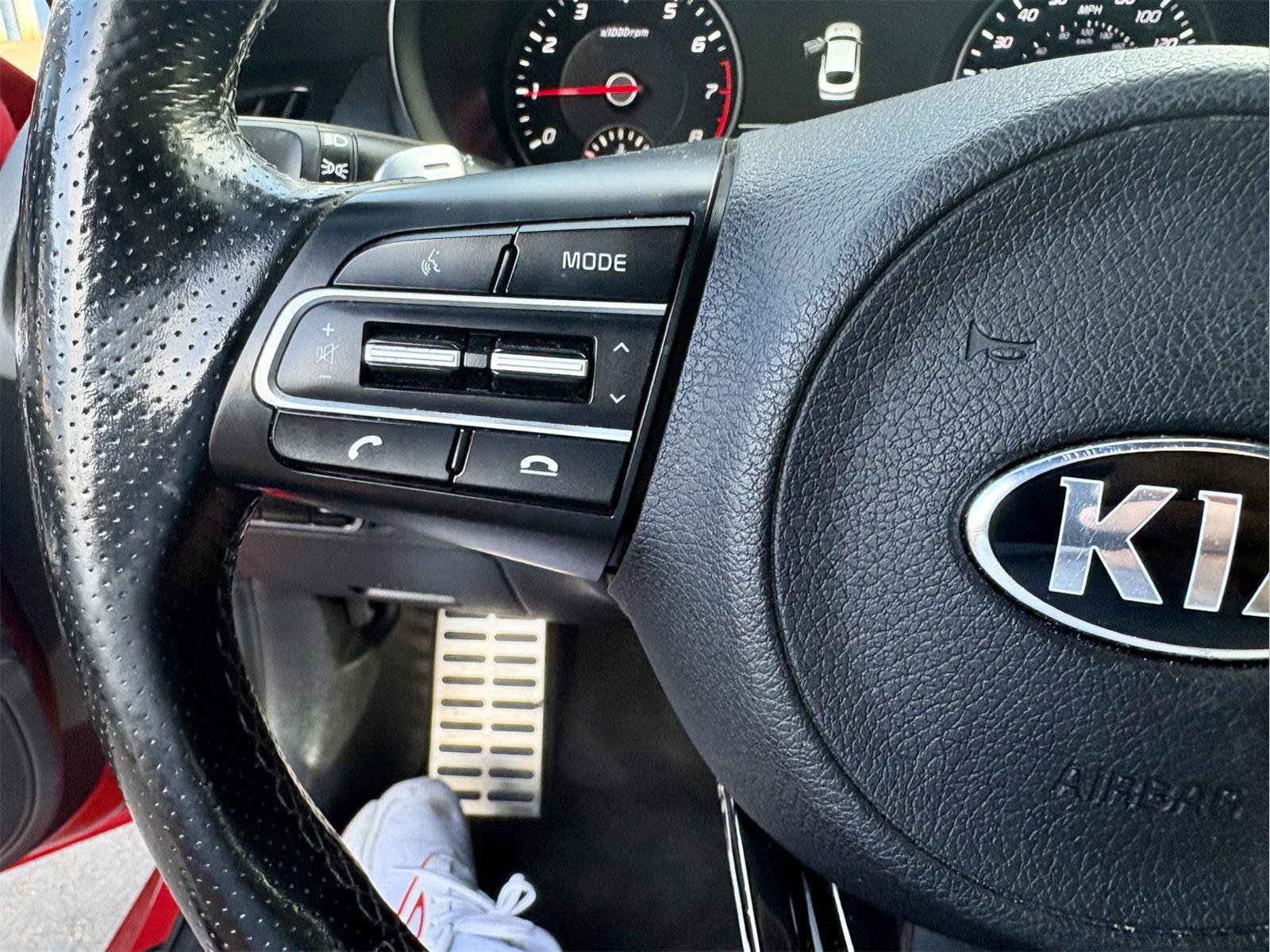 Used 2020 Kia Stinger GT2 RWD image 19