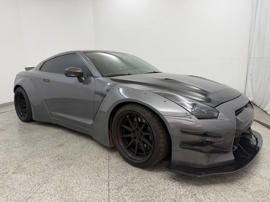 Used 2015 Nissan GT-R Black Edition AWD/4WD image 13
