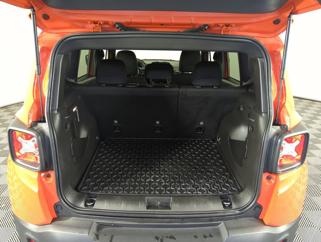 Used 2021 Jeep Renegade Latitude image 29