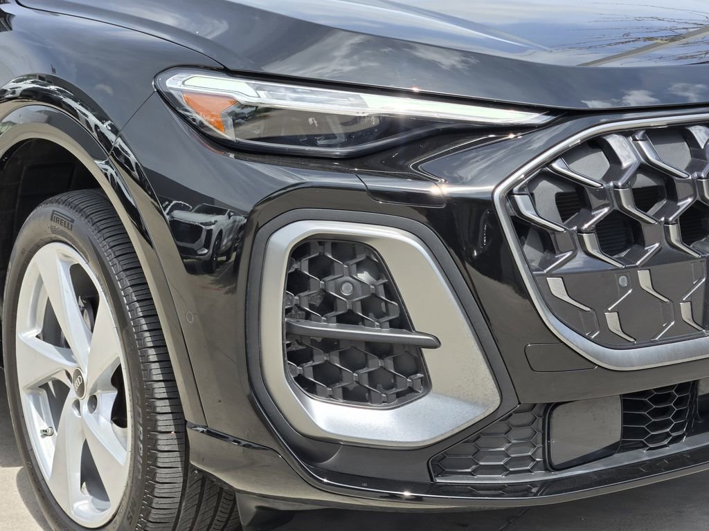 Certified 2025 Audi Q5 Premium Plus w/ Premium Plus AWD/4WD image 12