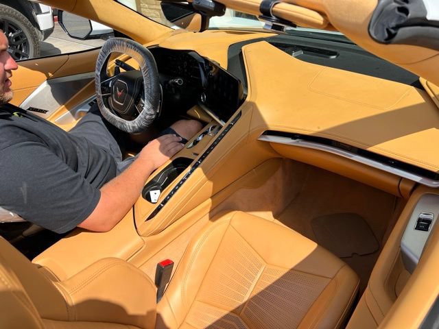 Used 2022 Chevrolet Corvette Stingray Premium Conv w/ Z51 Performance Package RWD image 10
