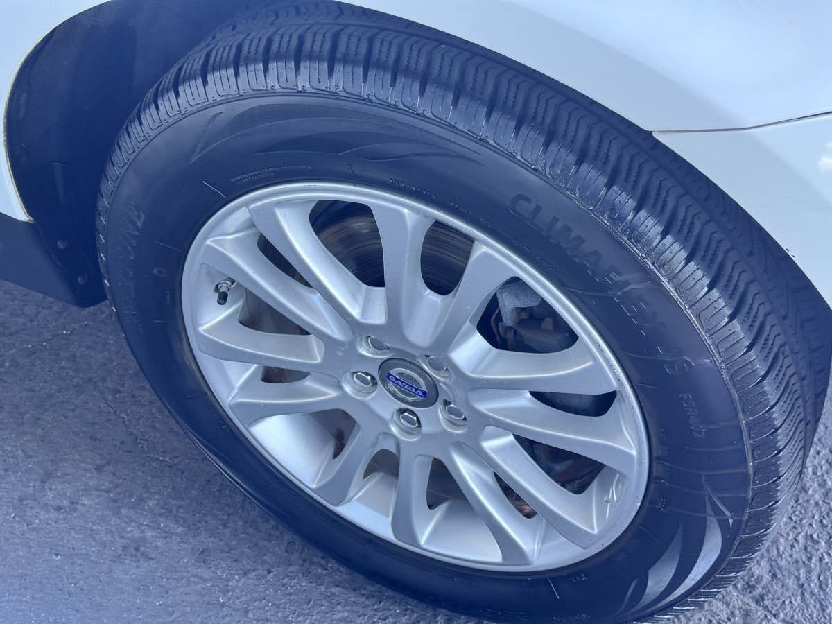 Used 2010 Volvo XC60 T6 AWD/4WD image 21