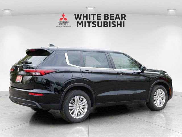 Used 2023 Mitsubishi Outlander ES FWD image 5