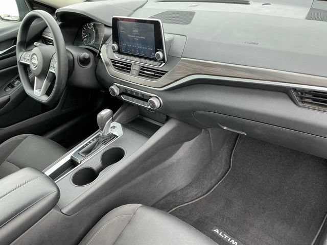 Used 2025 Nissan Altima 2.5 SV FWD image 20