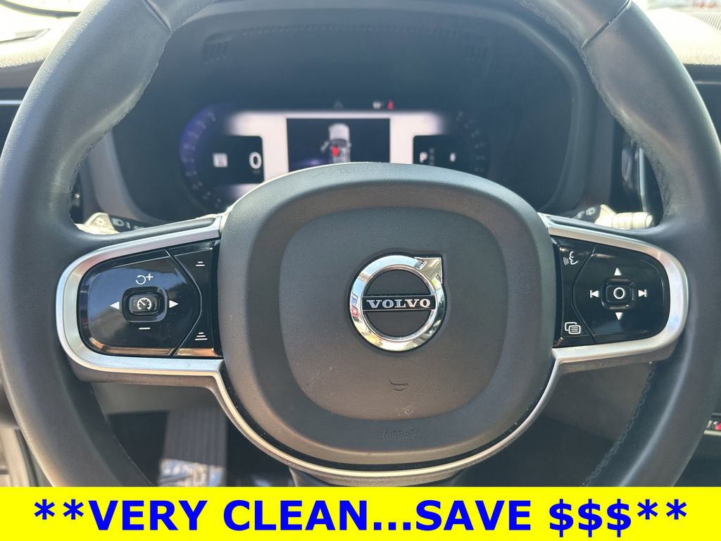 Used 2023 Volvo XC60 B5 Plus image 21