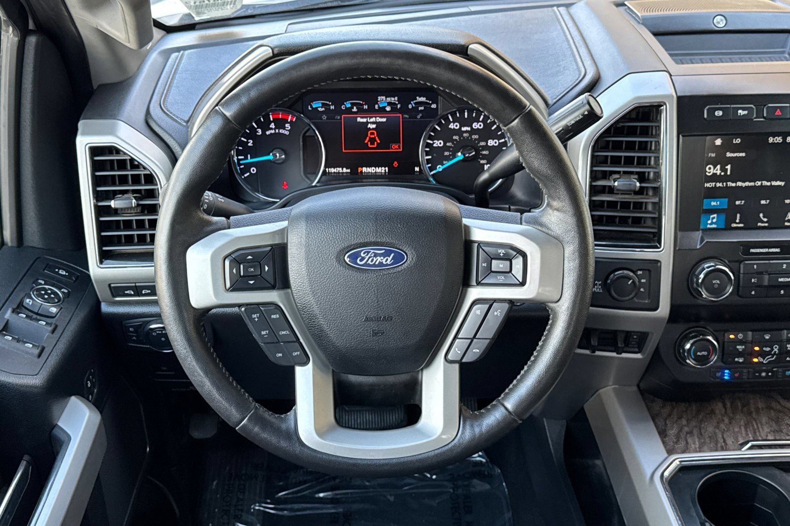 Used 2019 Ford F250 Lariat w/ Lariat Ultimate Package AWD/4WD image 15