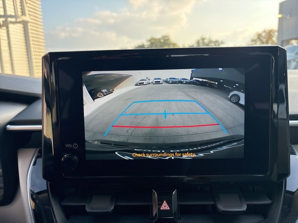 Used 2025 Toyota Corolla LE image 24