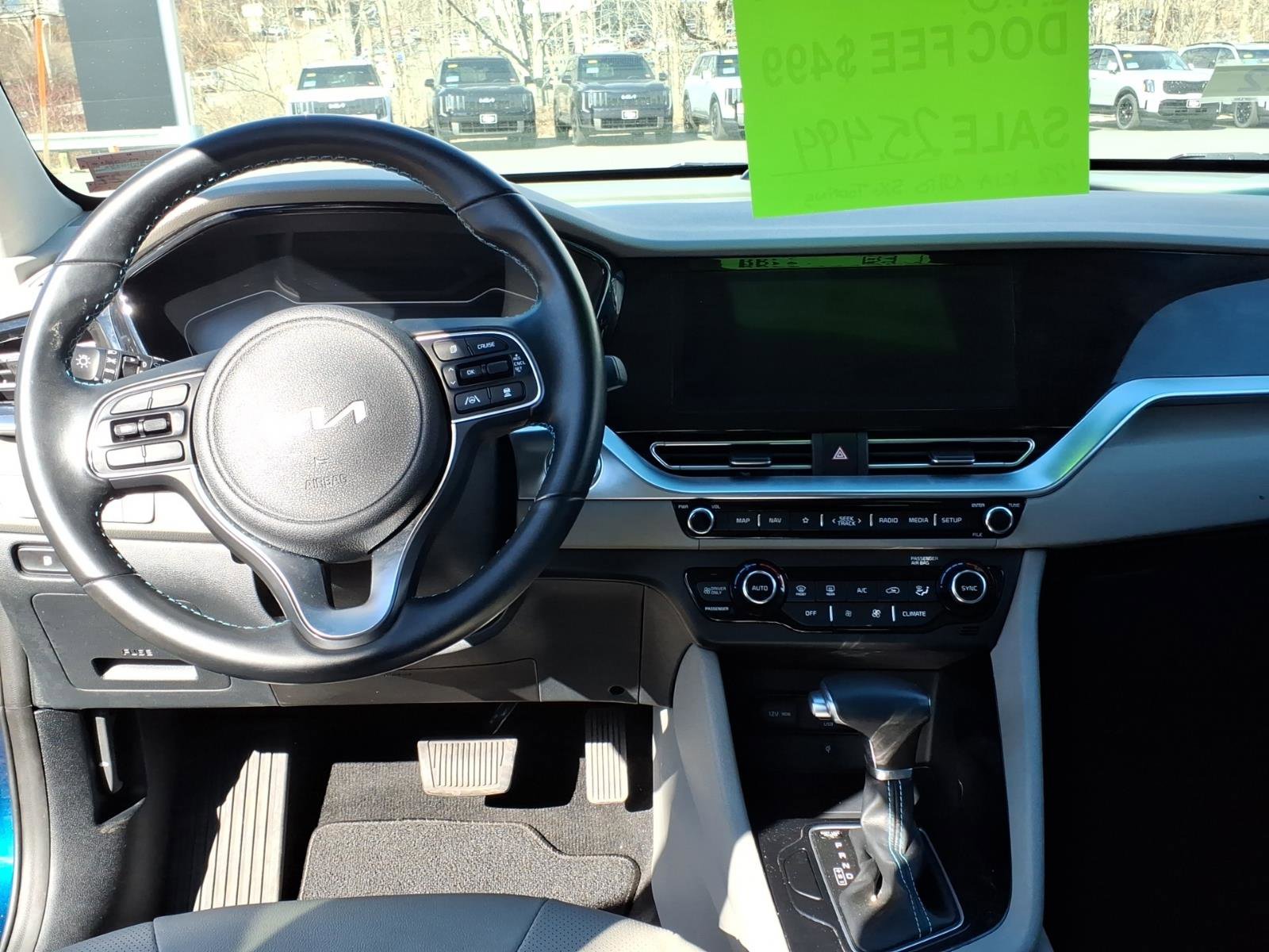 Certified 2022 Kia Niro Touring Special Edition image 8