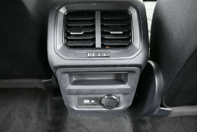 Used 2024 Volkswagen Tiguan SEL R-Line AWD/4WD image 17