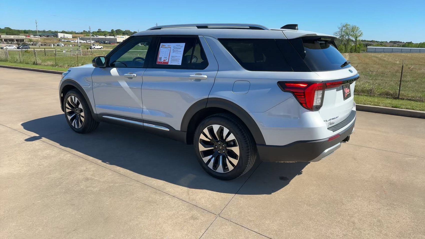 Used 2025 Ford Explorer Platinum w/ LUX Leather Package AWD/4WD image 7