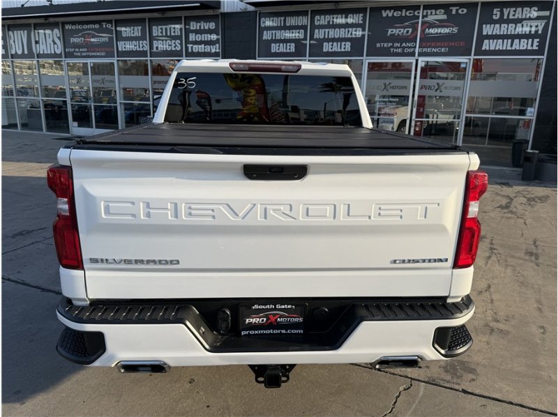 Used 2019 Chevrolet Silverado 1500 Custom w/ Custom Max Trailering Package AWD/4WD image 13