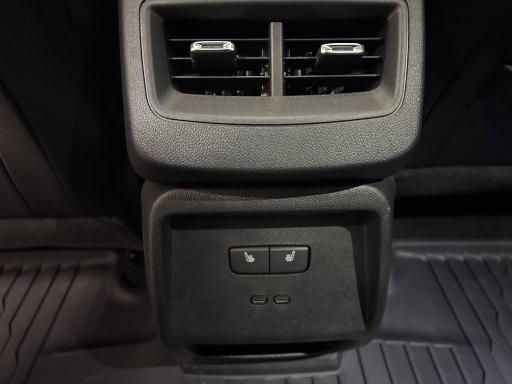 New 2026 Chevrolet Equinox EV LT w/ Convenience Package II AWD/4WD image 30