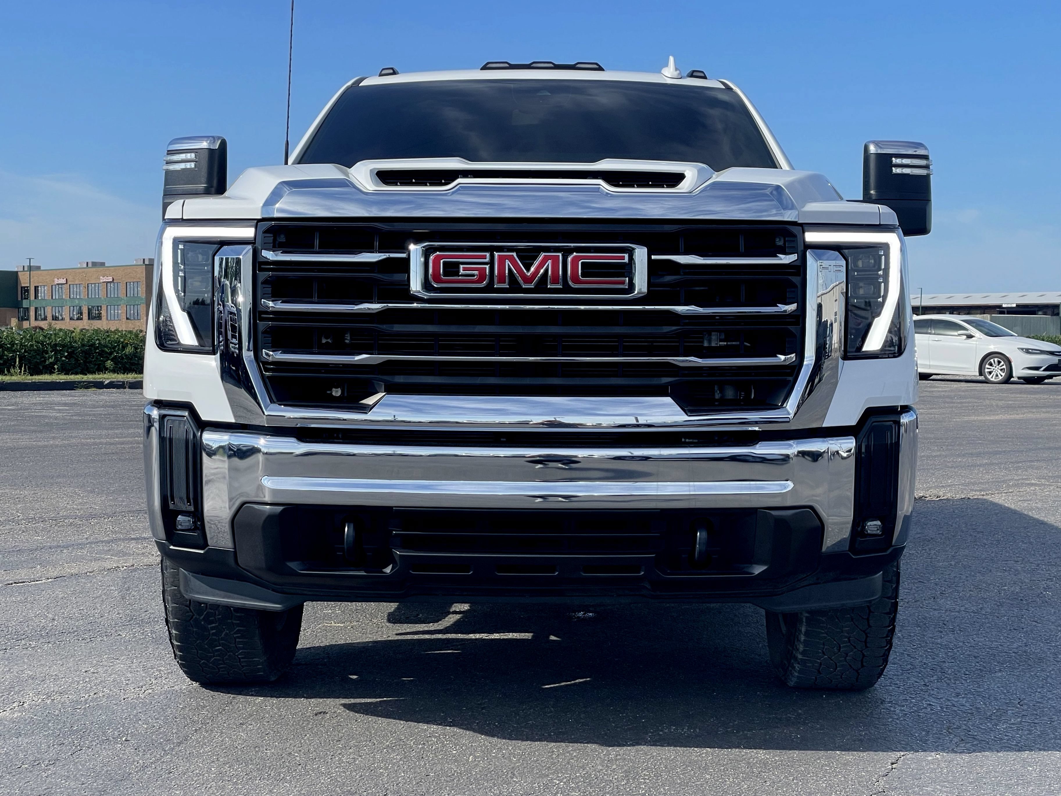Certified 2025 GMC Sierra 2500 SLT AWD/4WD image 9
