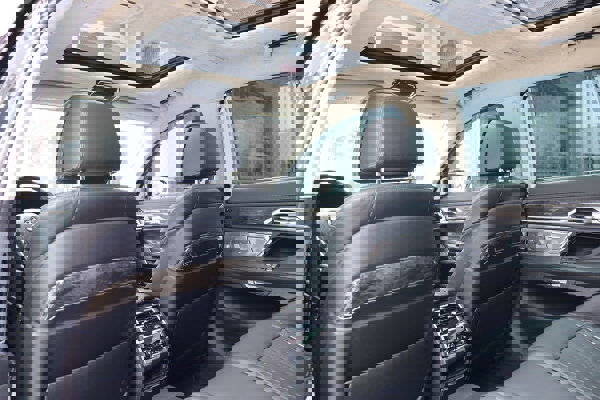 Used 2018 BMW 750i 750i image 35