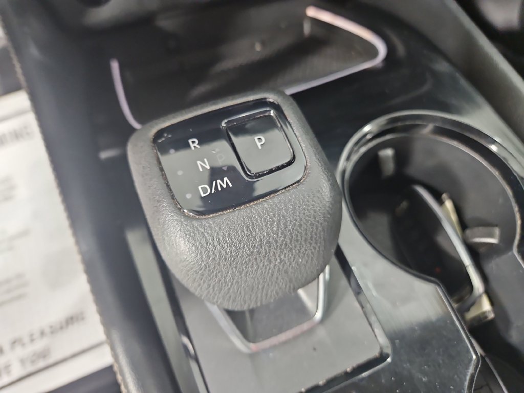 Certified 2025 Nissan Rogue Platinum FWD image 25