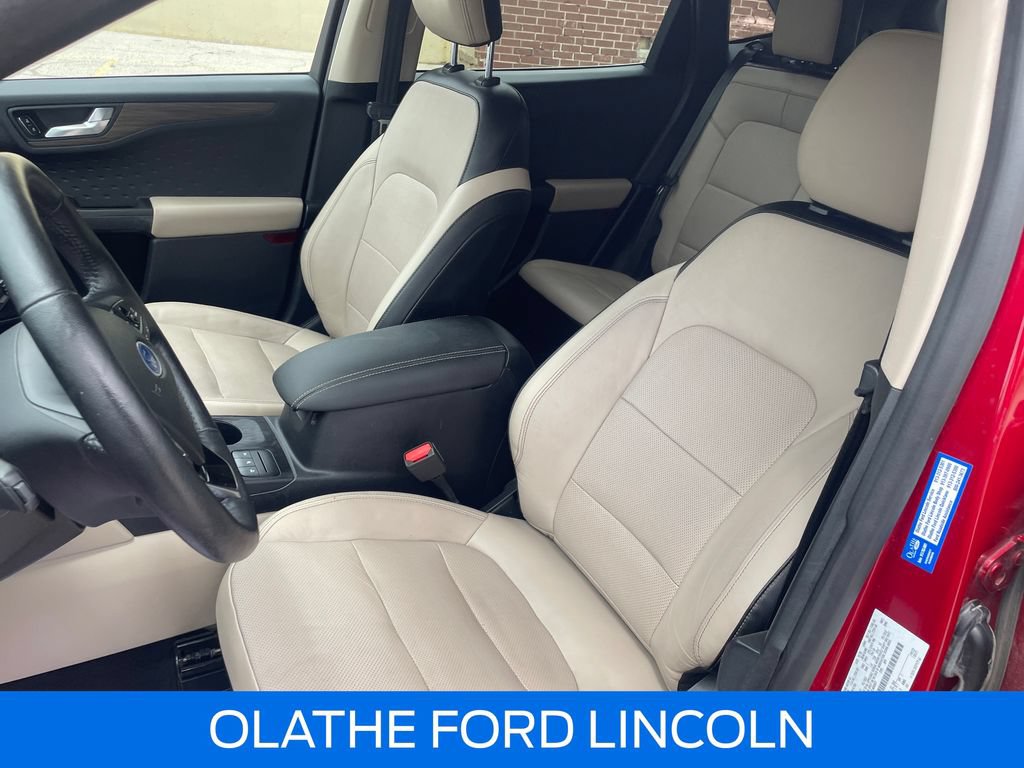 Certified 2020 Ford Escape Titanium FWD image 19
