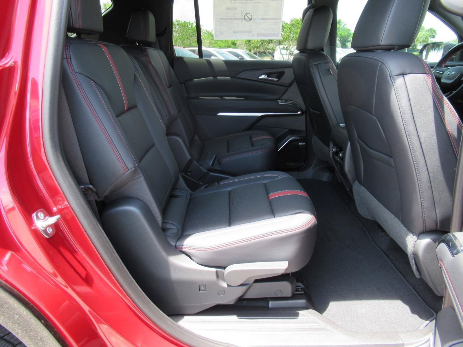 New 2026 Chevrolet Traverse RS FWD image 30