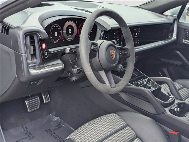 Used 2024 Porsche Cayenne Turbo AWD/4WD image 10