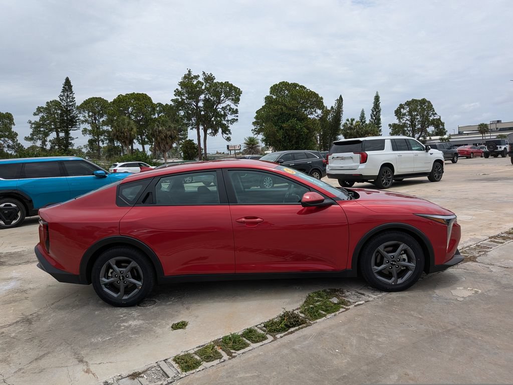 Certified 2025 Kia K4 FWD image 9