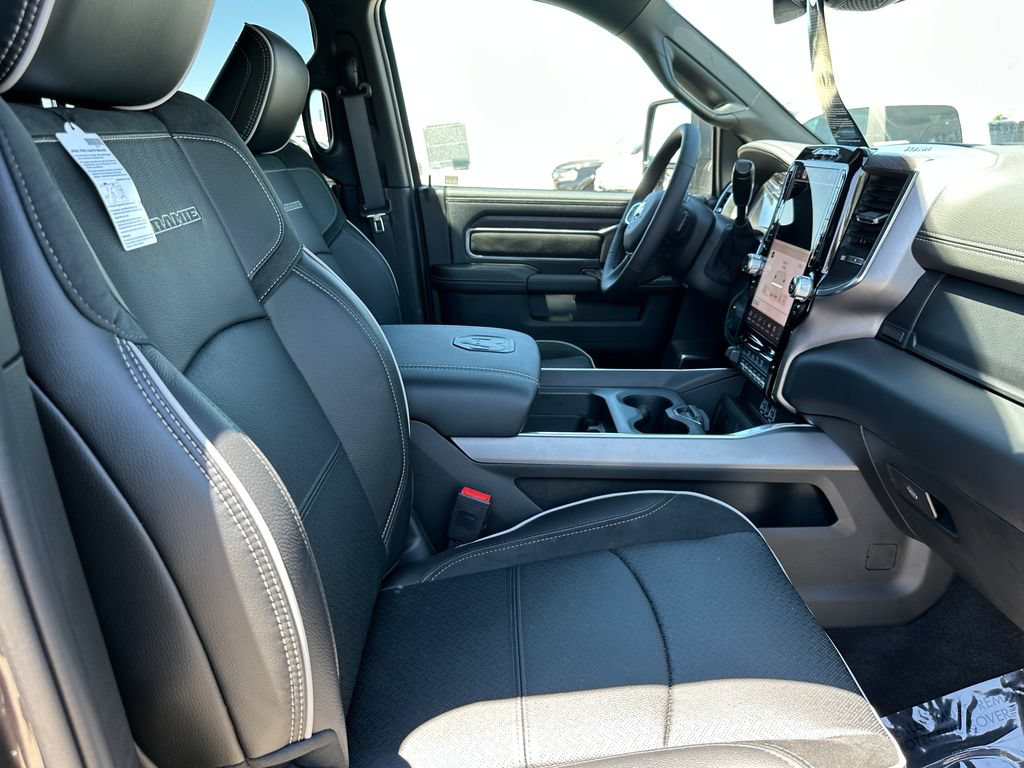 New 2026 RAM 2500 Laramie w/ Sport Appearance Package AWD/4WD image 16